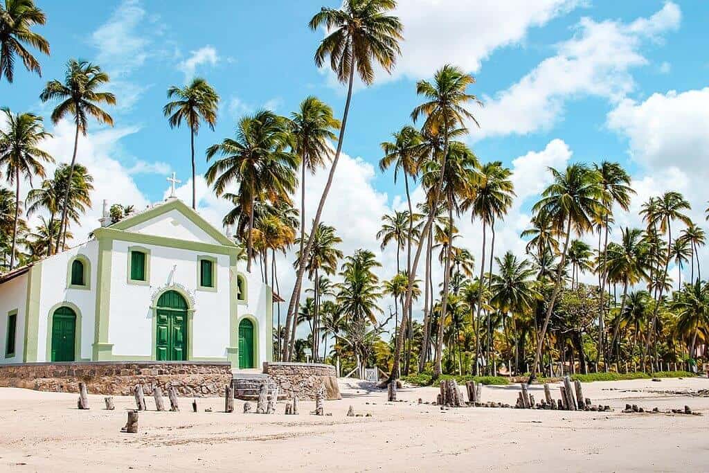 Pra-todos-verem:igreja-de-Sao-Benedito-Praia-dos-Carneiros-PE
