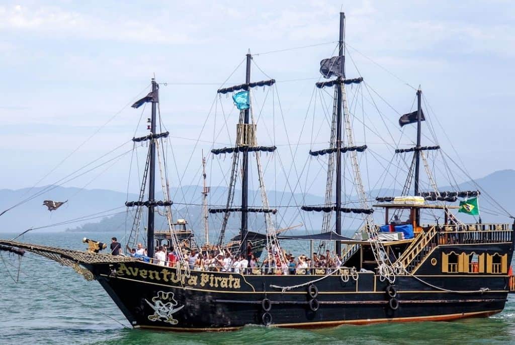 #Pra-todos-verem:Barco-Pirata-tour Florianopolis-SC-foto-de-Daniel-Guilhamet