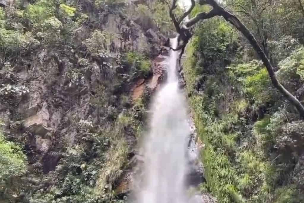 #Pra-todos-verem:Cachoeira-do-Salto-Solitario-Serra-da-Canastra-Delfinopolis-MG