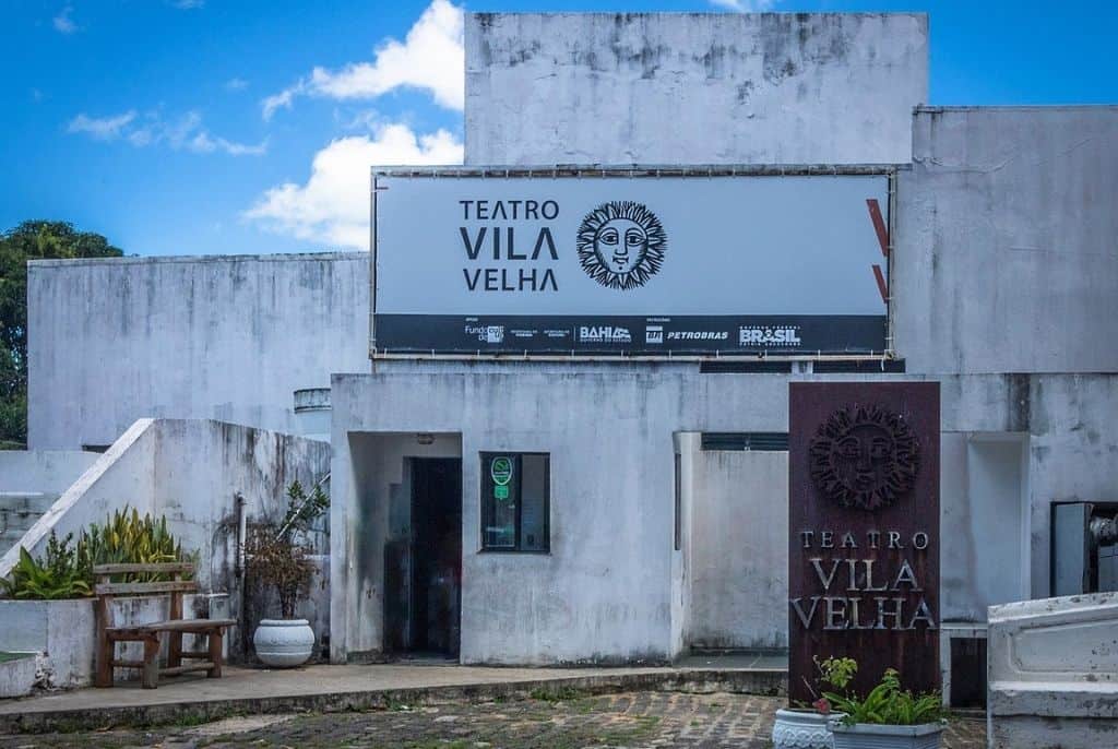 #Pra-todos-verem:Teatro-Vila-Velha-Salvador-BA