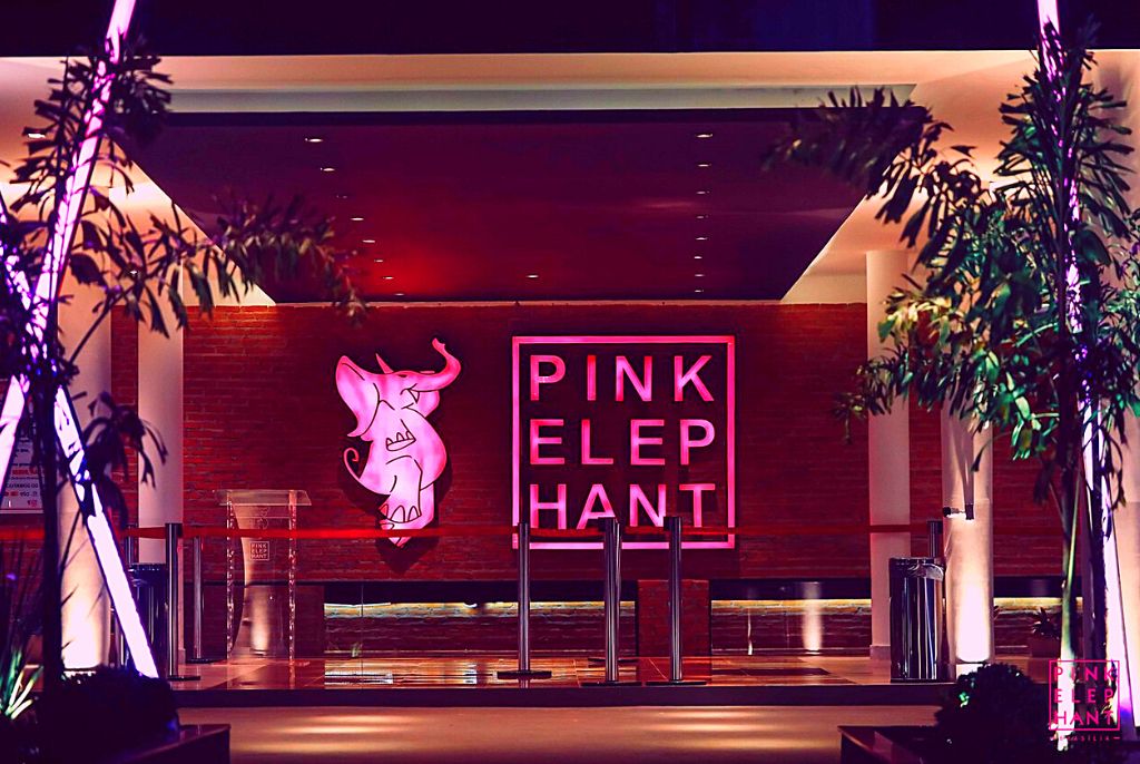 Pra-todos-verem:Pink Elephant-casa-noturna-Brasília-DF-foto-Tripadvisor