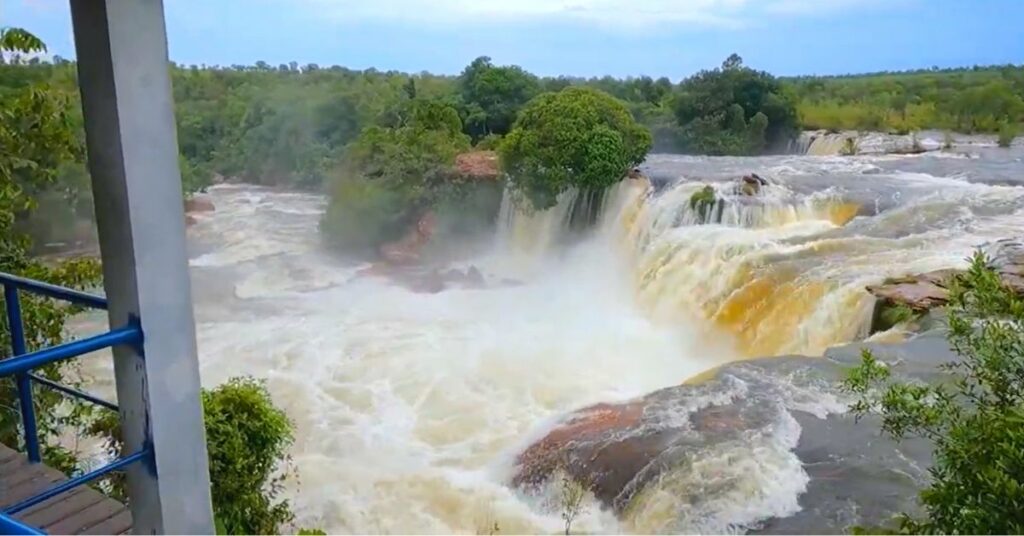 Pra-todos-verem:Cachoeira-da-Velha-Parque-Estadual-do-Jalapao-T0
