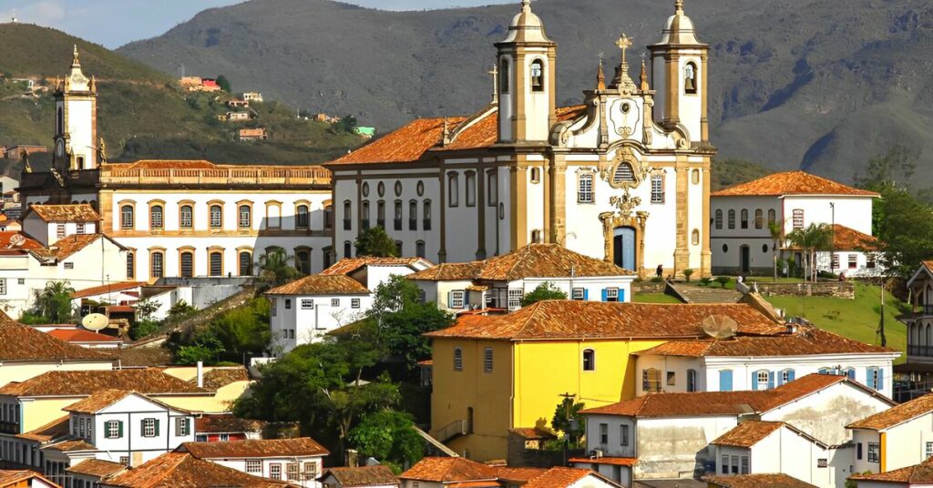 Lugares-para-viajar-no-Brasil-Ouro-Preto-MG