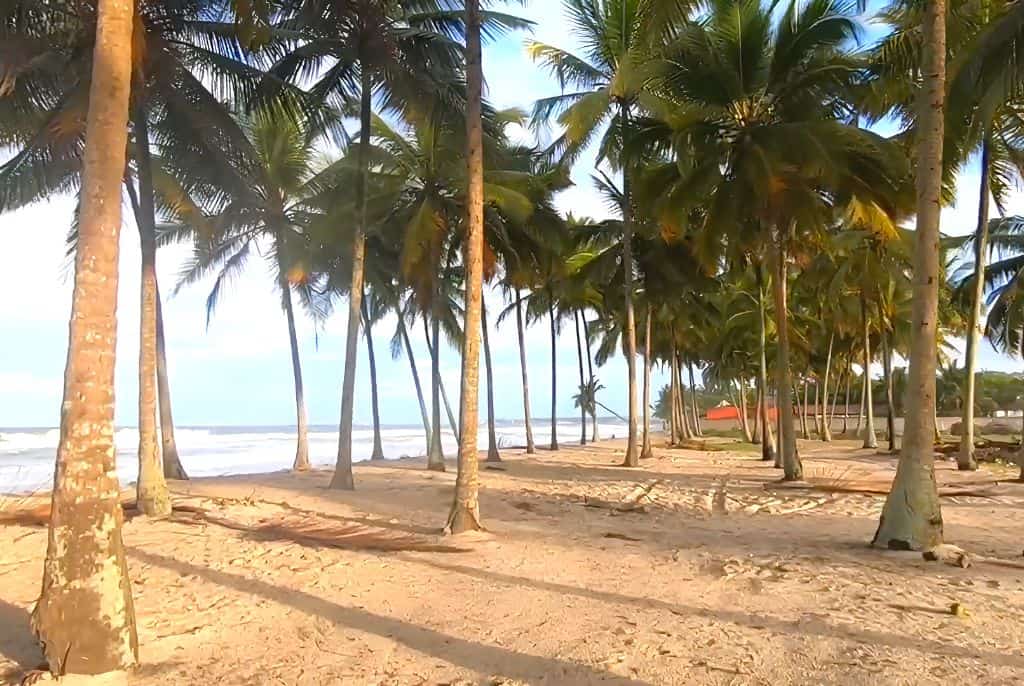 Praia-dos-Coqueiros-Ilheus-BA