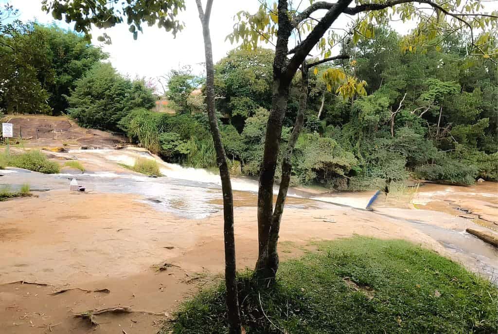 Parque-Municipal-Cachoeira-do-Salto-Extrema-MG