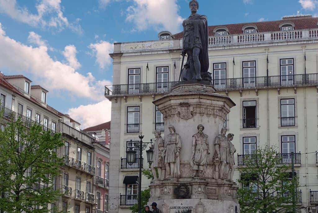 O-que-fazer-em-Lisboa-Praca-Luis-de-Camoes
